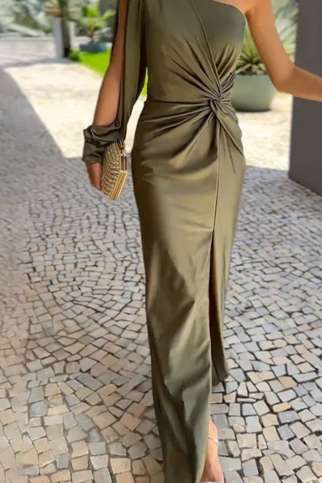 Jade | Robe longue asymétrique drapée avec fente pour femme